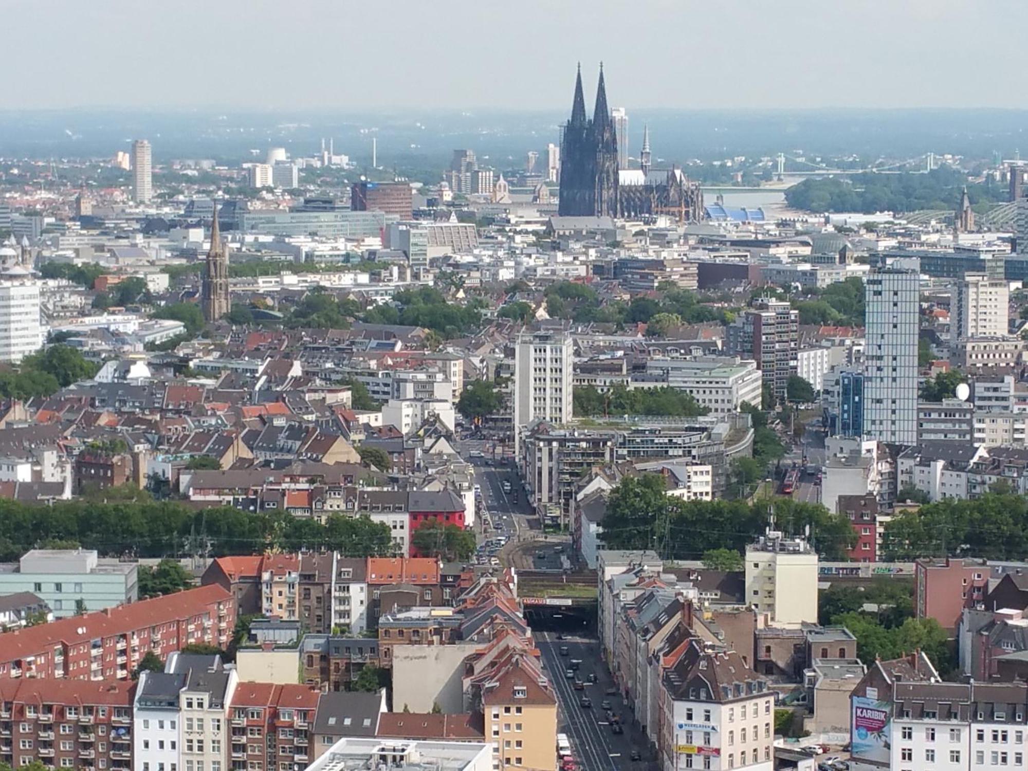 Design Sleepy Cologne Aparthotel Екстериор снимка
